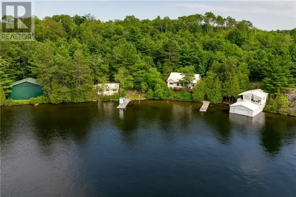 211 South Shore Lake Panache, Greater Sudbury