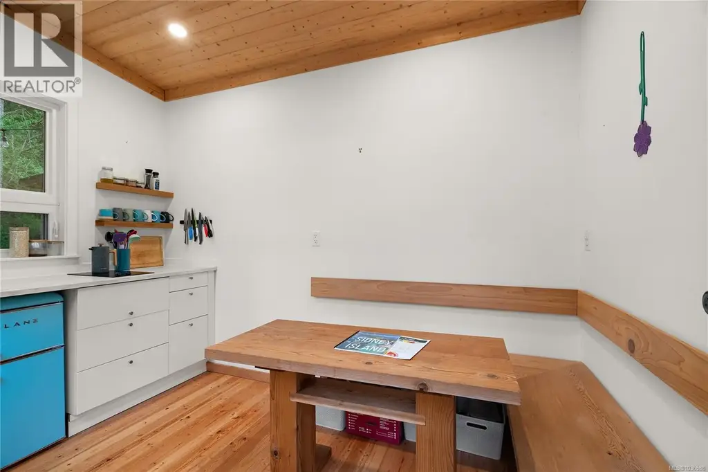 125 Mapleleaf Lane, Sidney Island