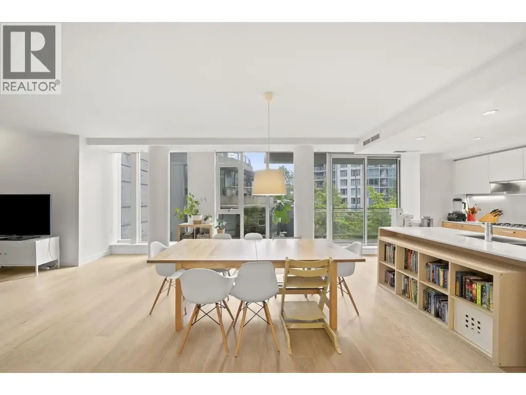 201 1409 W Pender Street, Vancouver