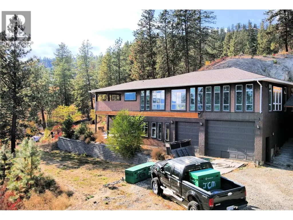 5621 Harrington Court, Peachland