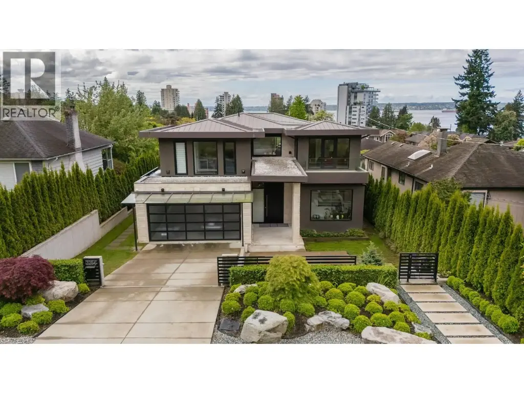2256 Jefferson Avenue, West Vancouver
