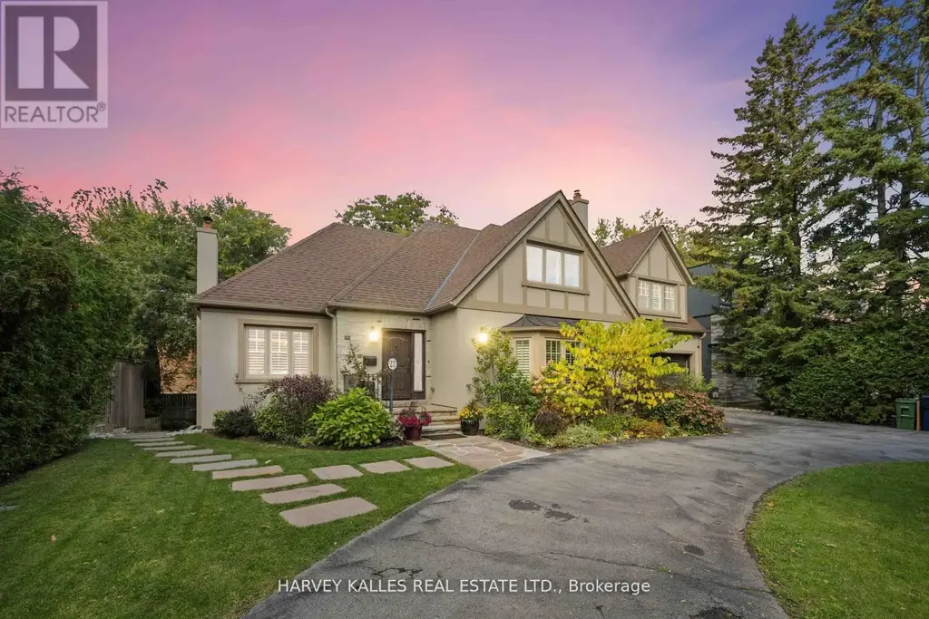 27 Ashley Park Road, Toronto (Edenbridge-Humber Valley)