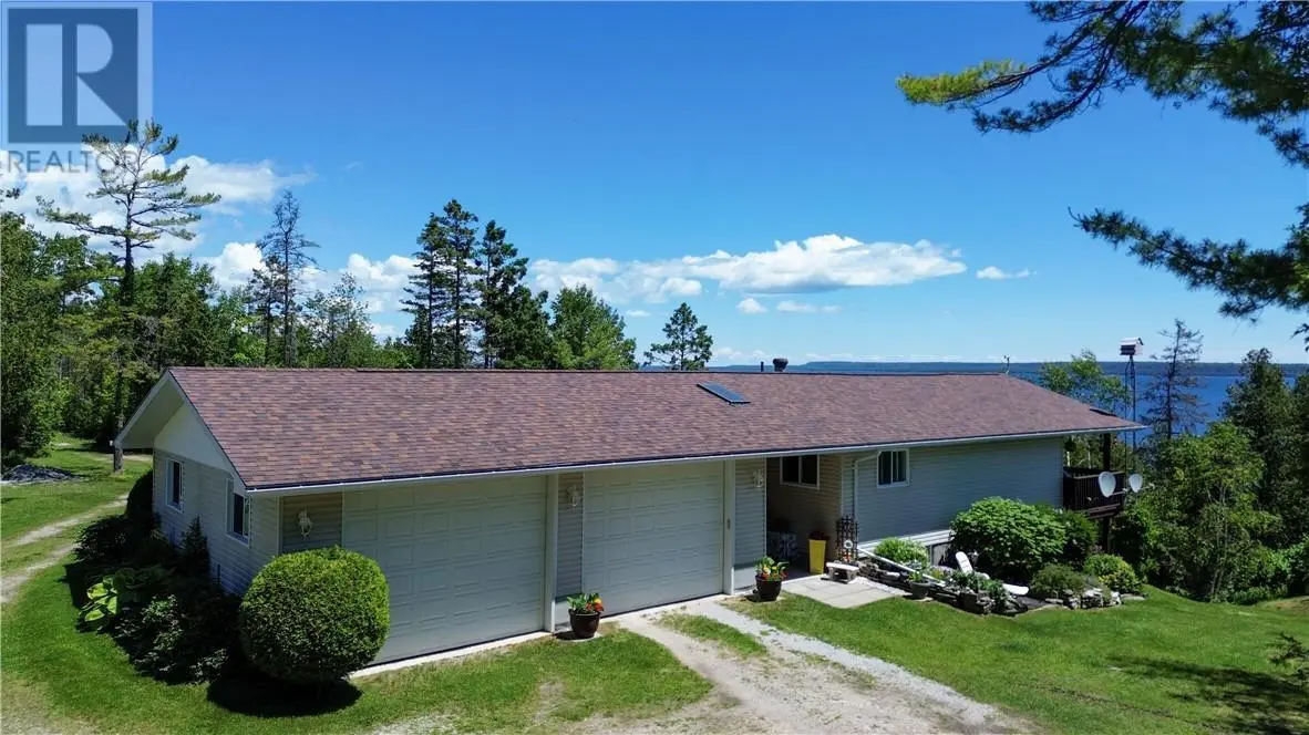 238 Lonesome Pine Trail, Tehkummah, Manitoulin Island