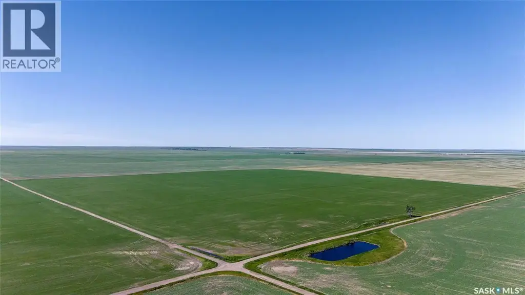 5 Quarters Grainland Near Palmer, Sk (solberg), Sutton Rm No. 103