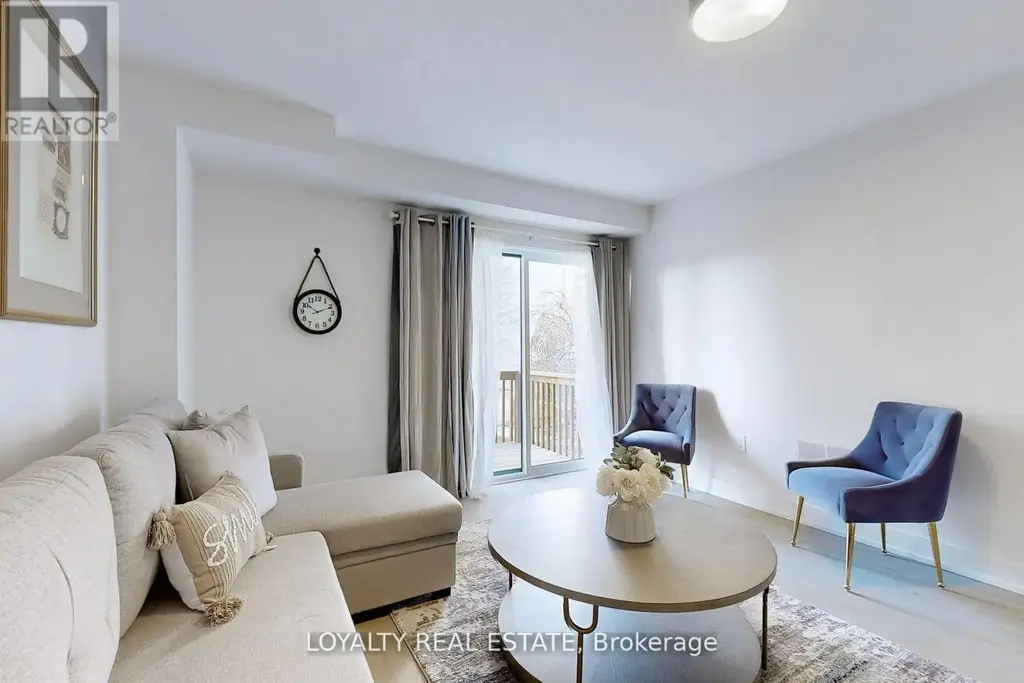 38a Monclova Road, Toronto (Downsview-Roding-CFB)