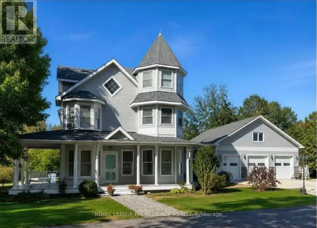 25 Prinyers Cove Crescent, Prince Edward County (North Marysburg Ward)