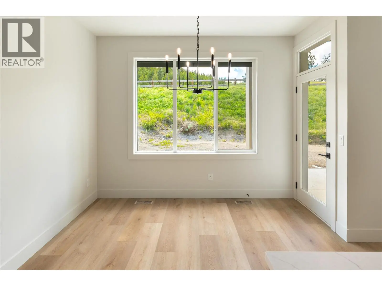 2125 Montenegro Drive. Kelowna, British Columbia