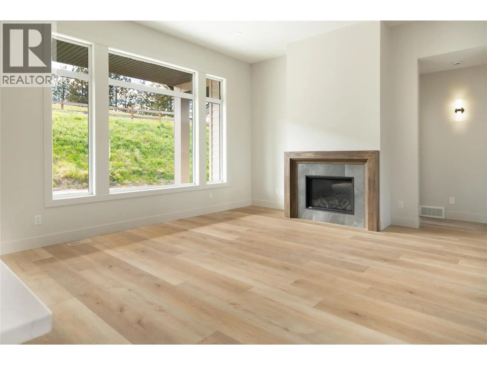 2125 Montenegro Drive. Kelowna, British Columbia