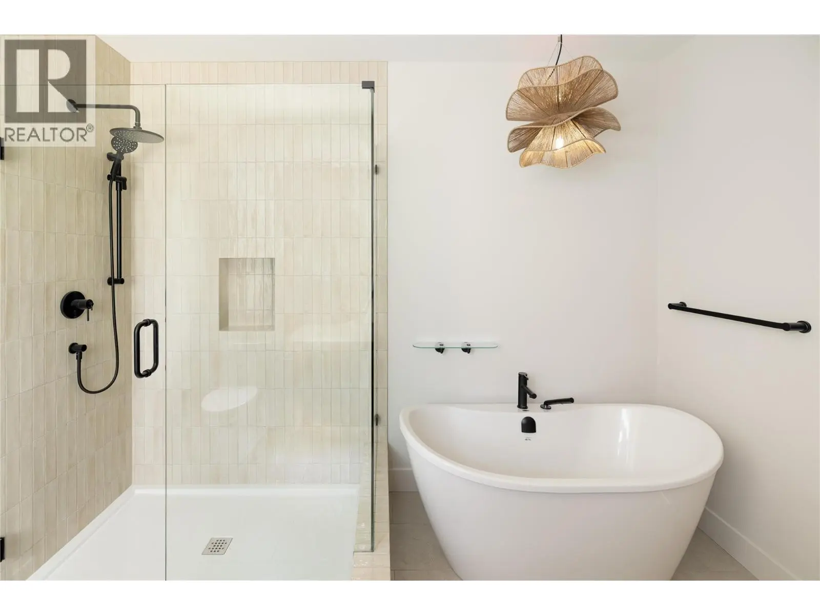 2125 Montenegro Drive. Kelowna, British Columbia