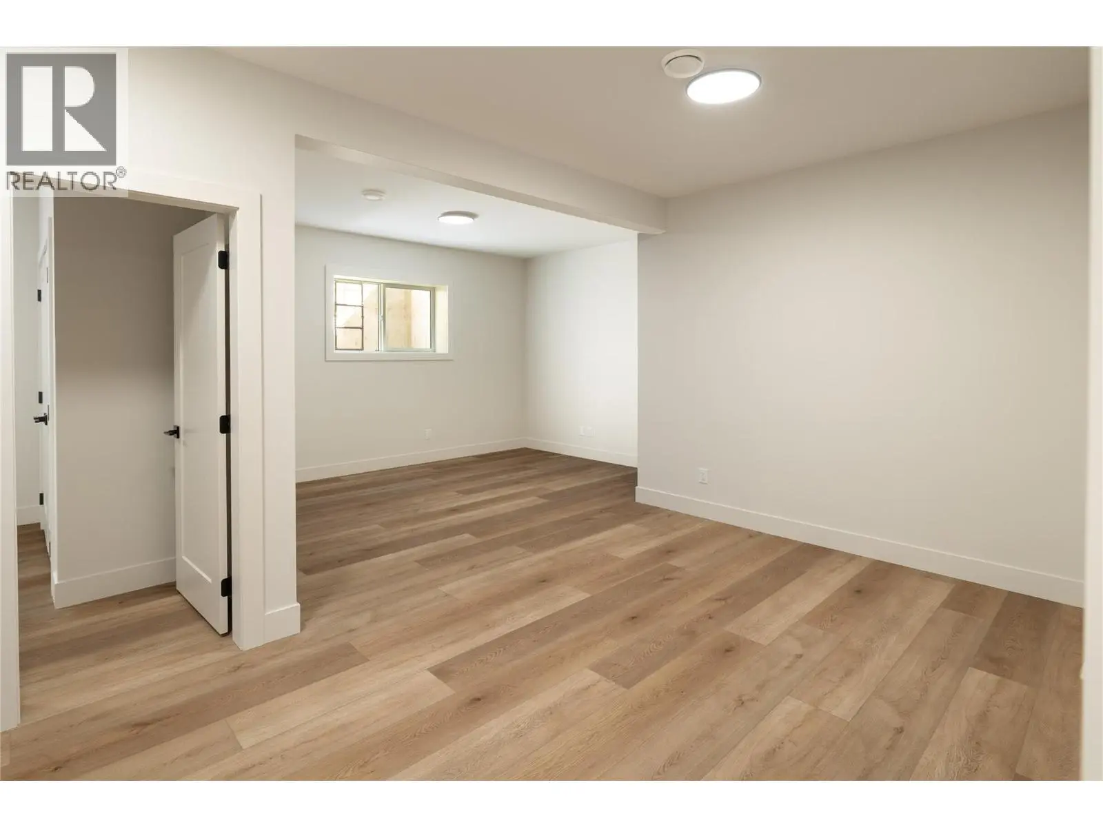 2125 Montenegro Drive. Kelowna, British Columbia