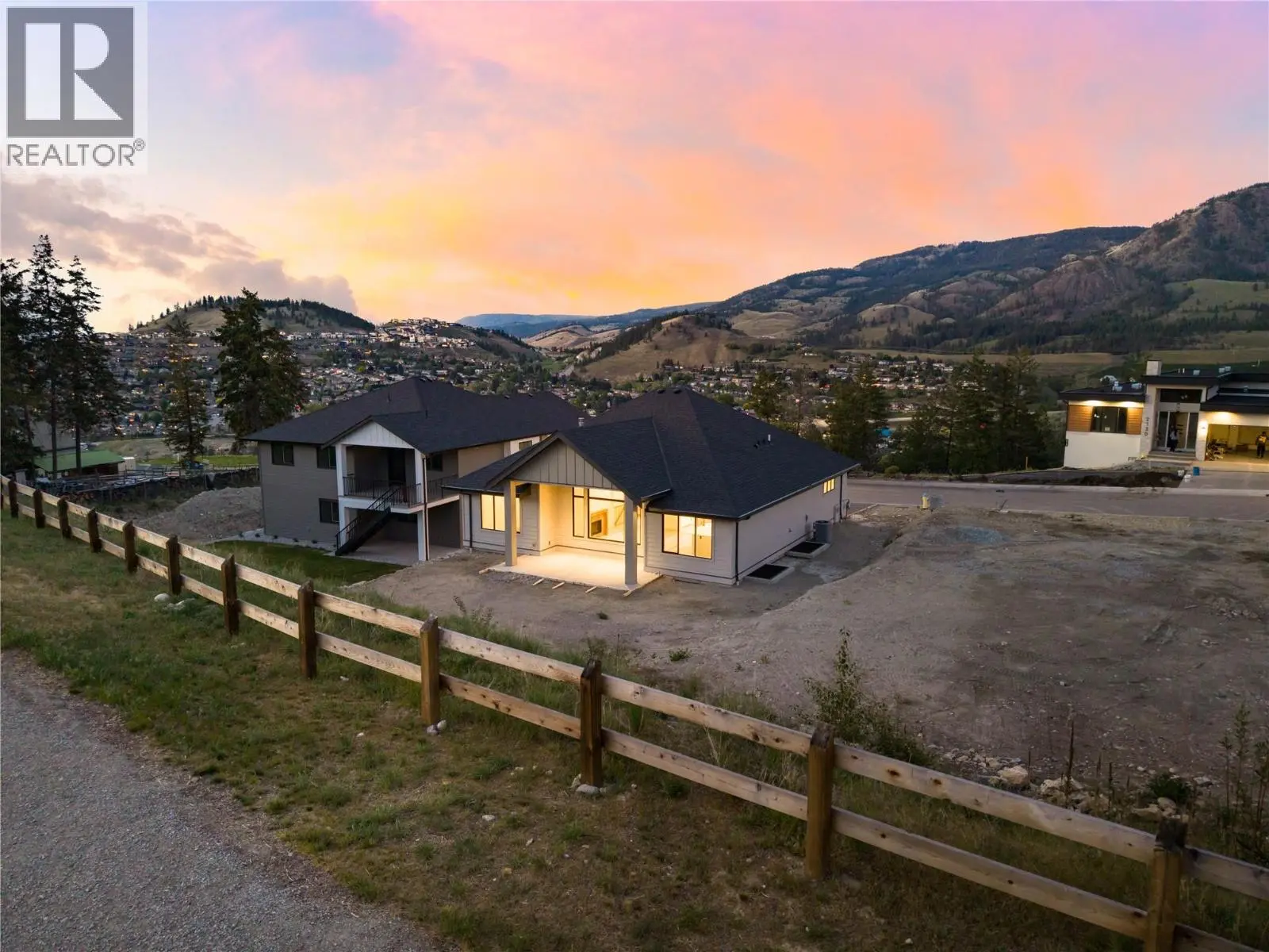 2125 Montenegro Drive. Kelowna, British Columbia