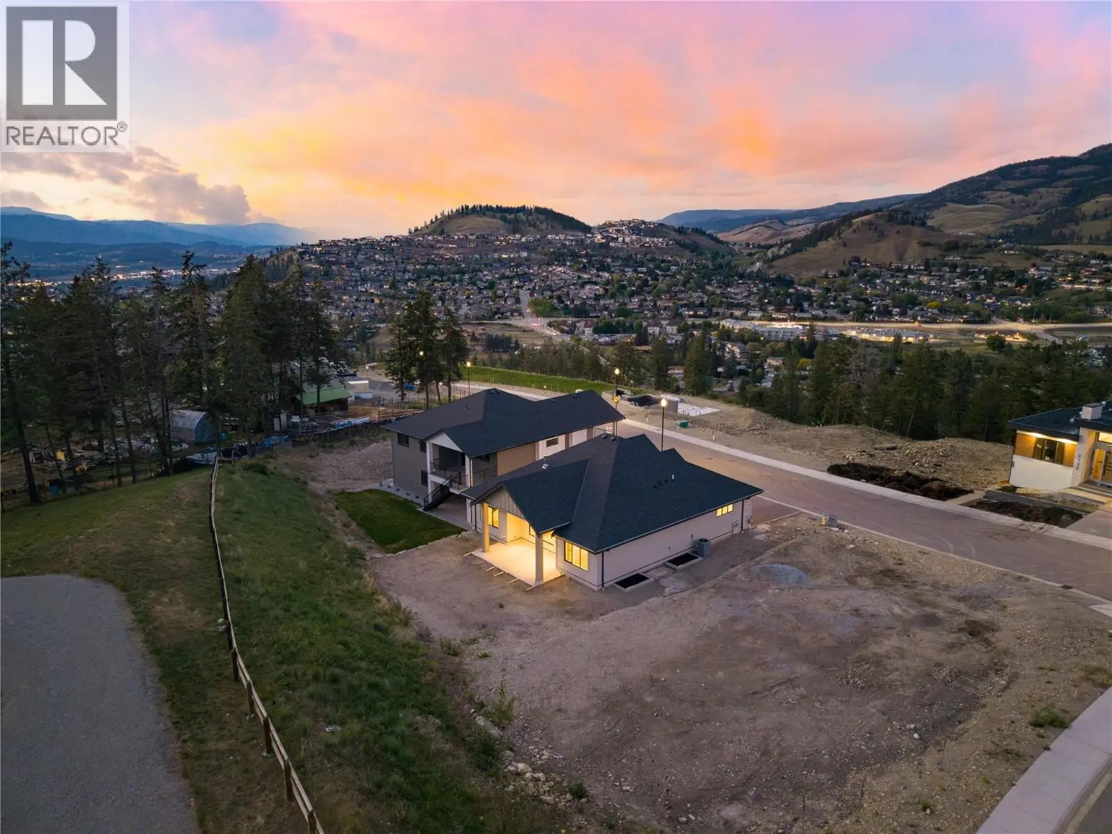 2125 Montenegro Drive. Kelowna, British Columbia