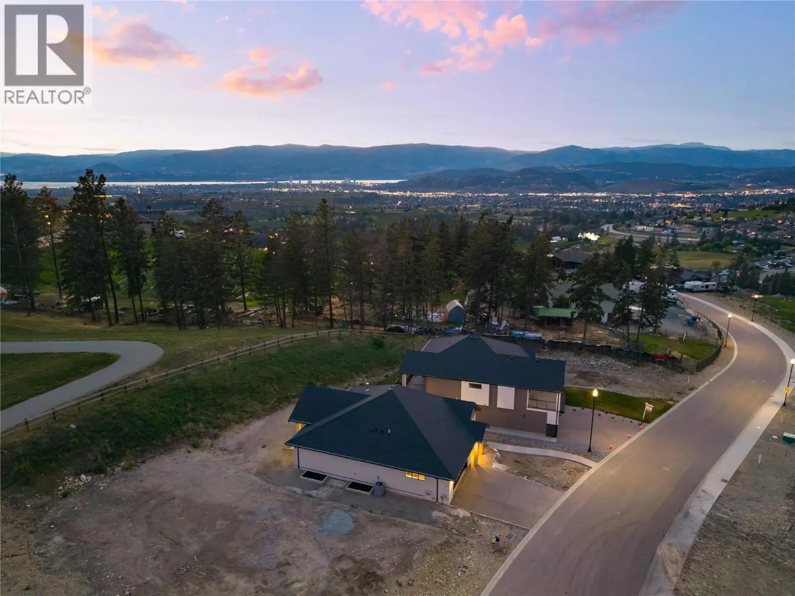 2125 Montenegro Drive. Kelowna, British Columbia