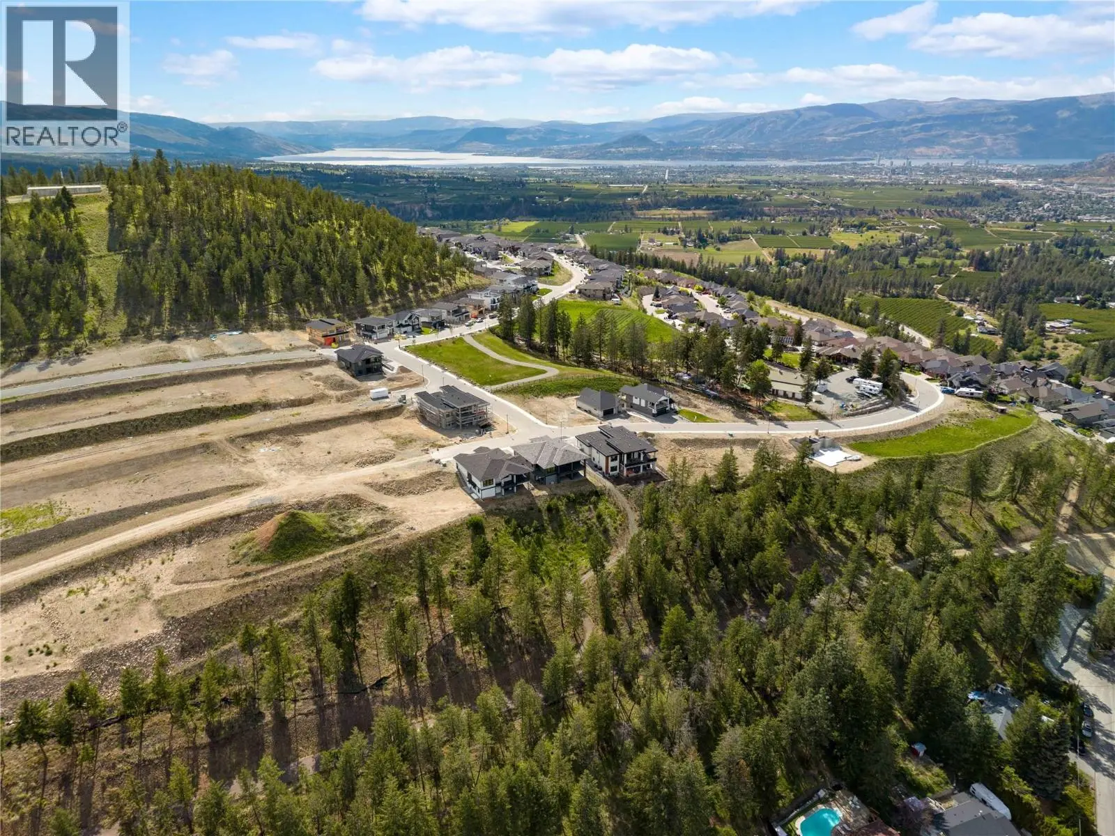 2125 Montenegro Drive. Kelowna, British Columbia
