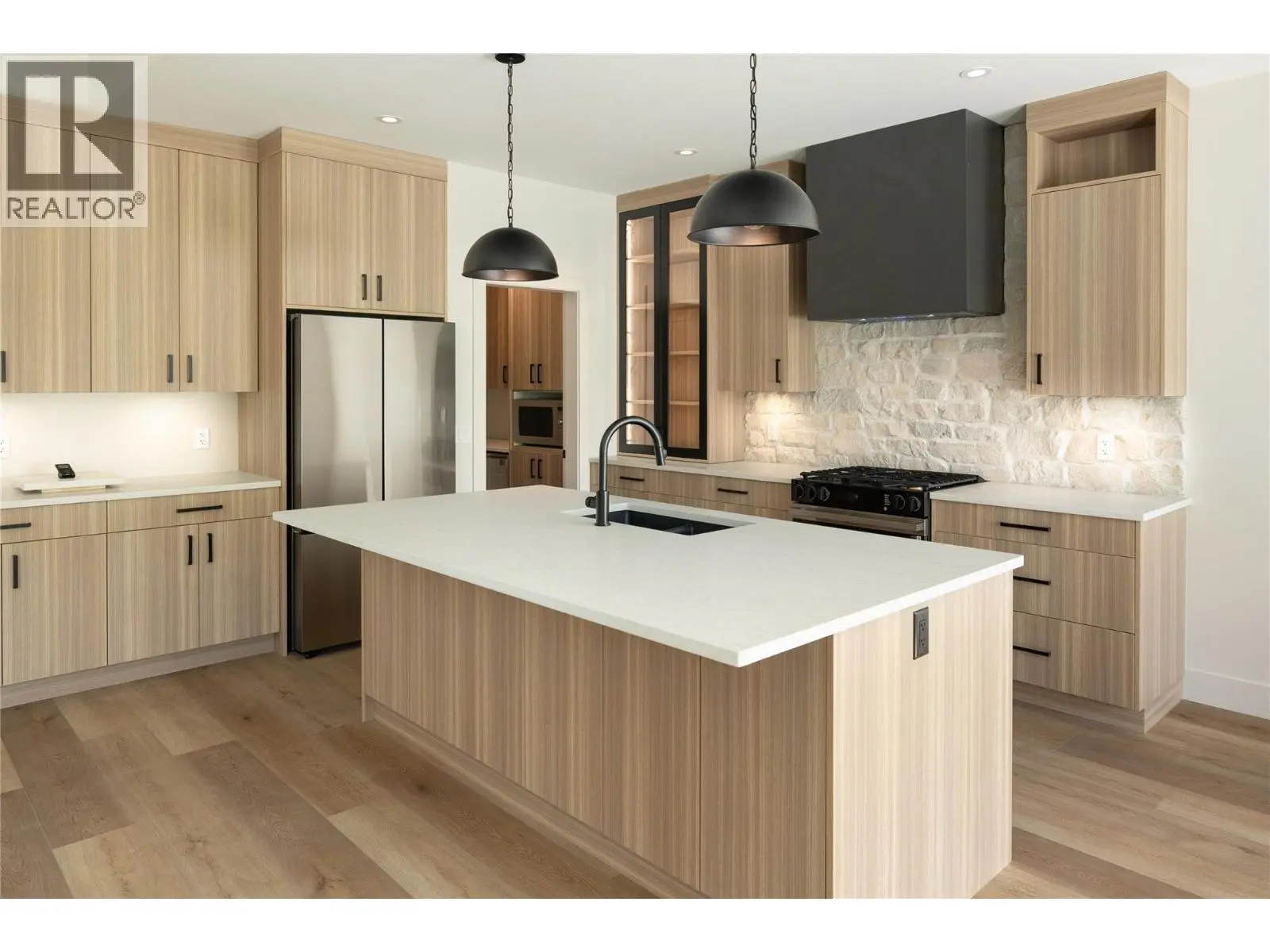 2125 Montenegro Drive. Kelowna, British Columbia