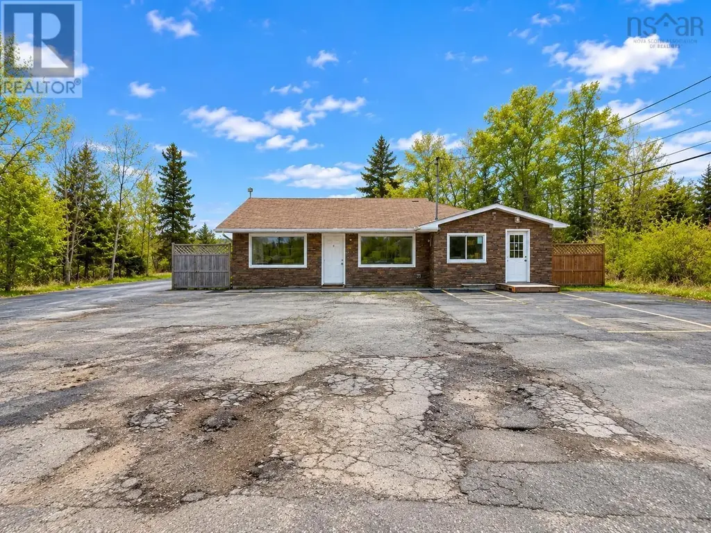 1323 Highway 2, Lantz