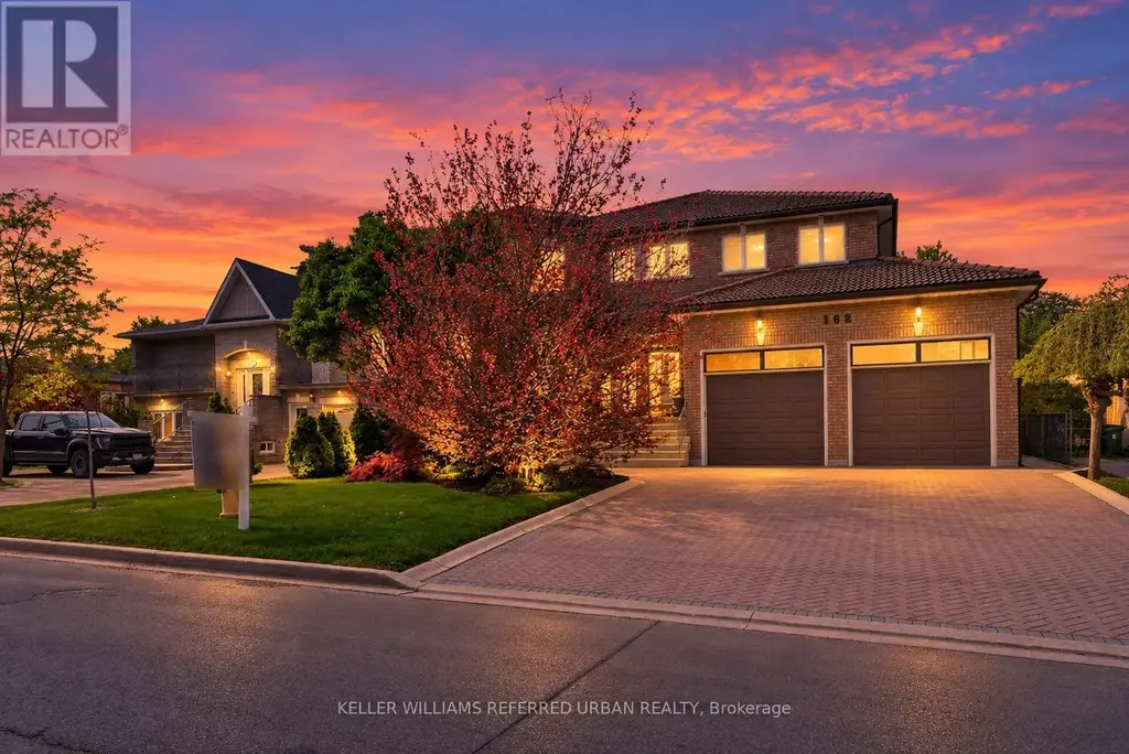 162 Codsell Avenue, Toronto (Bathurst Manor)