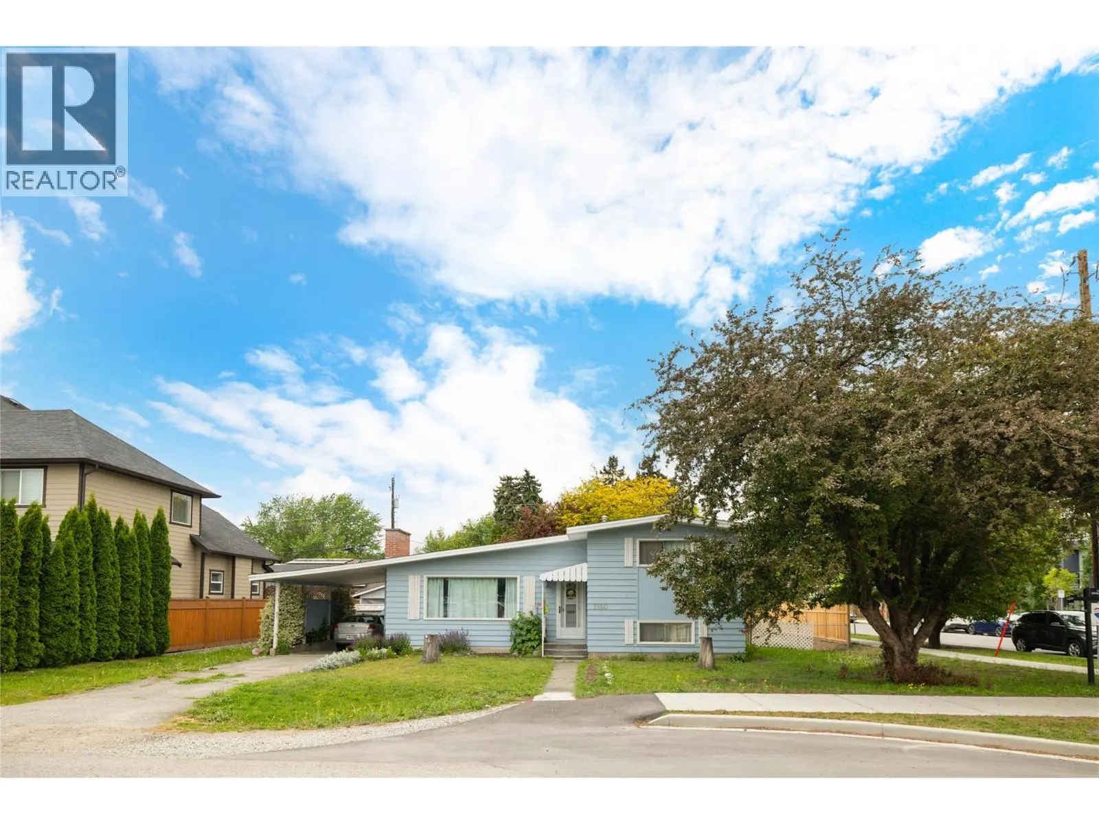 2150 Burnett Street. Kelowna, British Columbia