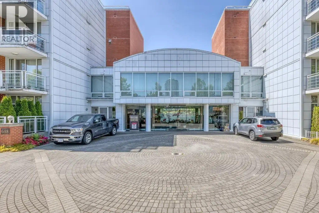403 688 Fairchild Road, Vancouver