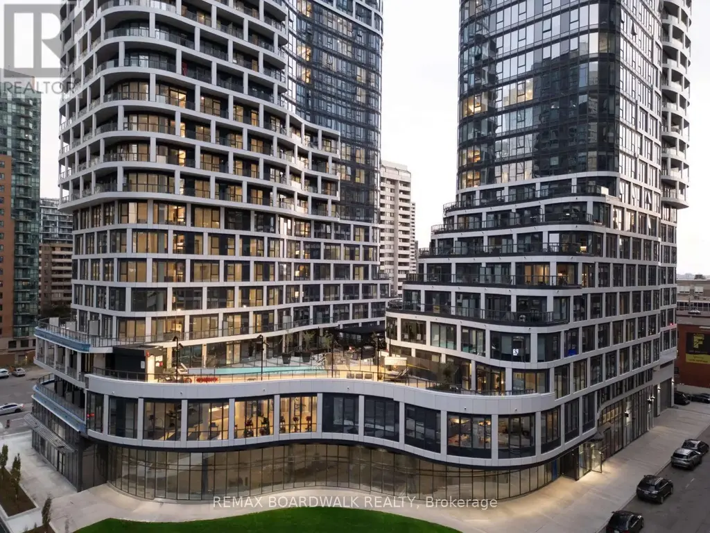 B507 - 391 Slater Street, Ottawa