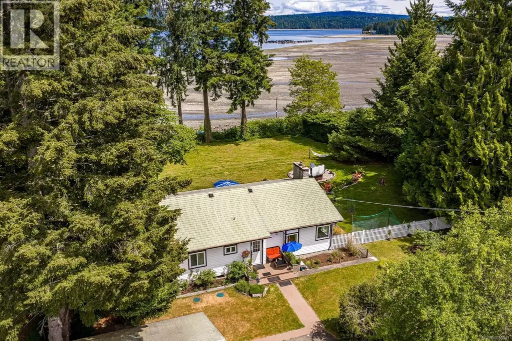 7410 Yake Rd, Fanny Bay