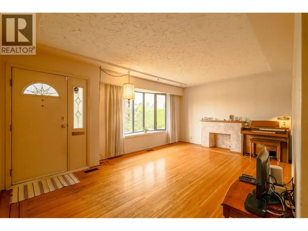 4638 Royal Oak Avenue, Burnaby