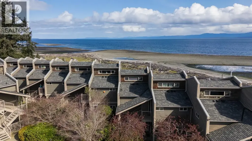 220 3295 Island Hwy W, Qualicum Beach