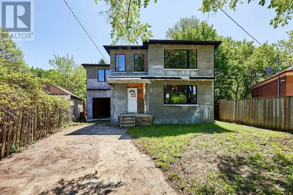 213 Phyllis Avenue, Toronto (Cliffcrest)