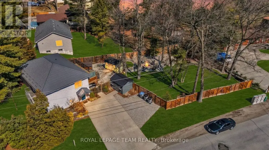 7706 Alfred Street, Lambton Shores (Port Franks)