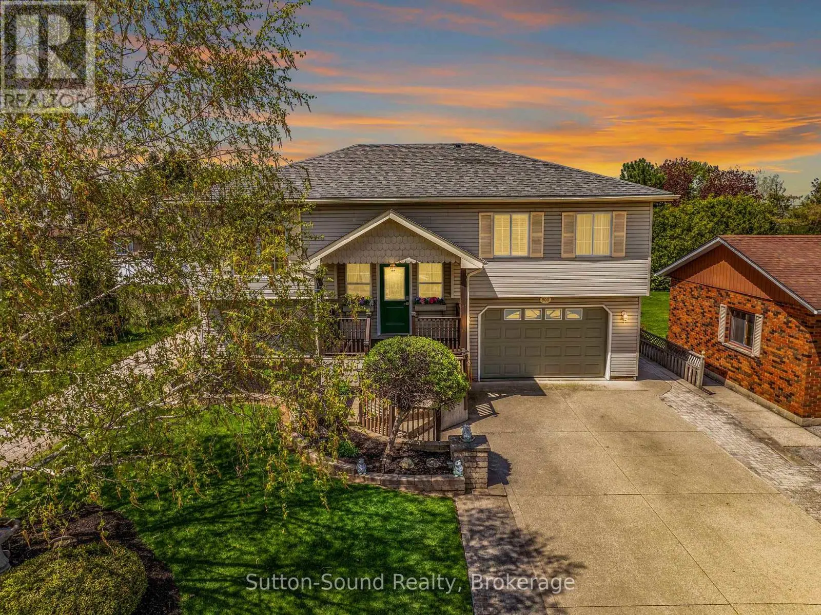 900 10th Avenue E, Owen Sound