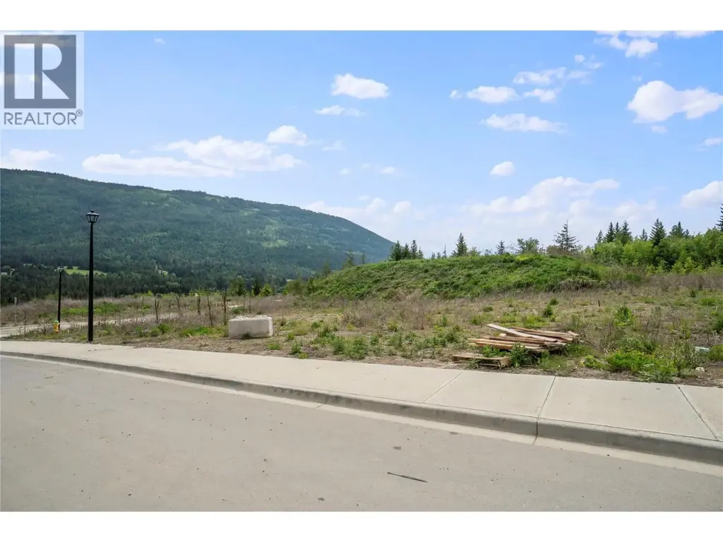 6951 44 Street Ne, Salmon Arm