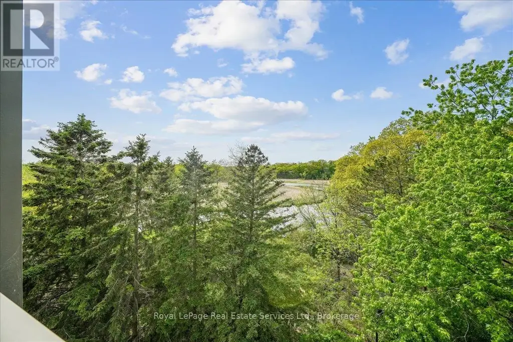 405 - 2511 Lakeshore Road W, Oakville (BR Bronte)