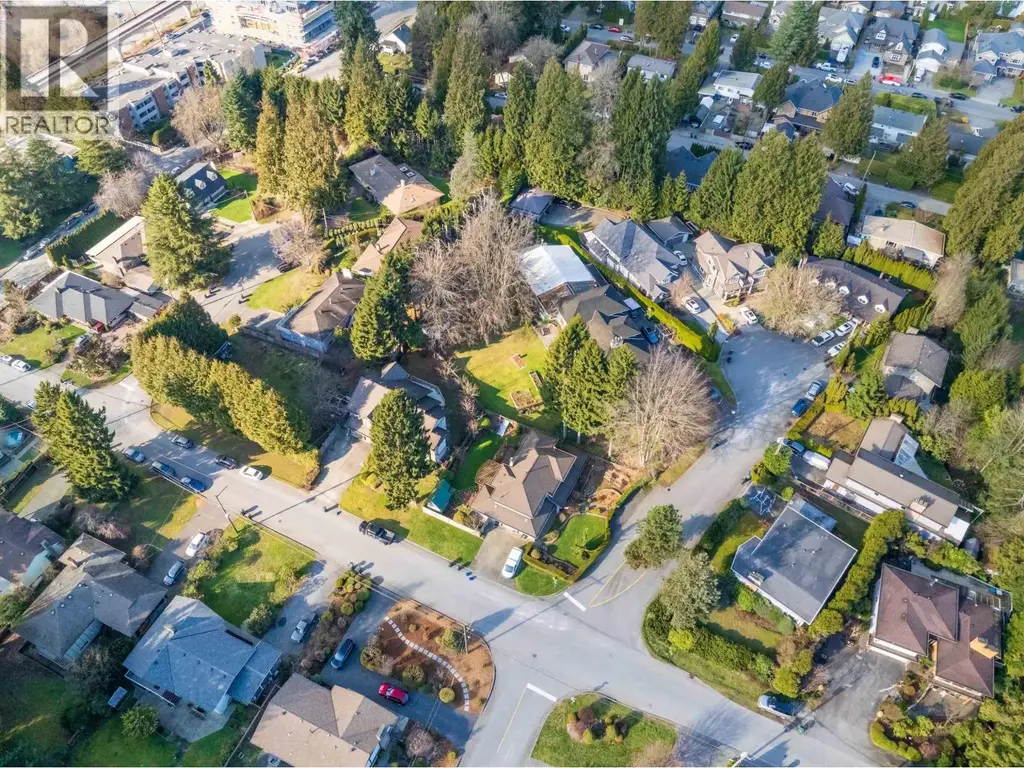 529 Perth Avenue, Coquitlam
