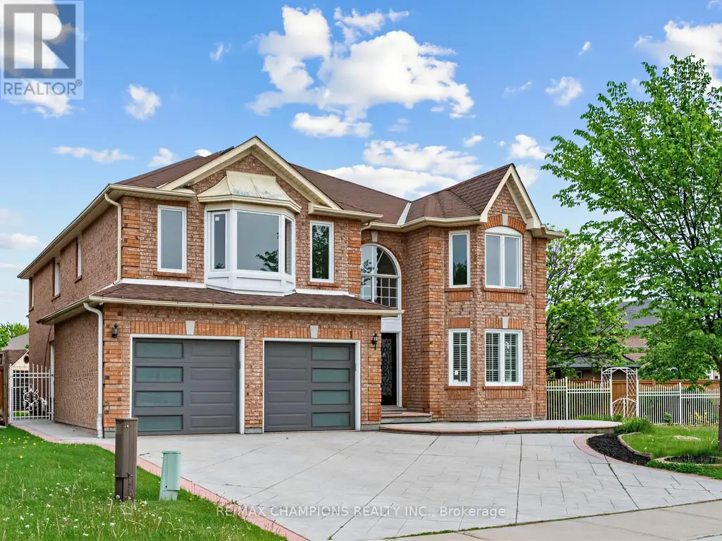 1 Cluster Oak Place, Brampton (Sandringham-Wellington)