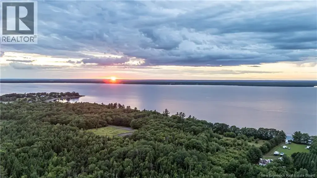 4 The Bluff, Whites Cove