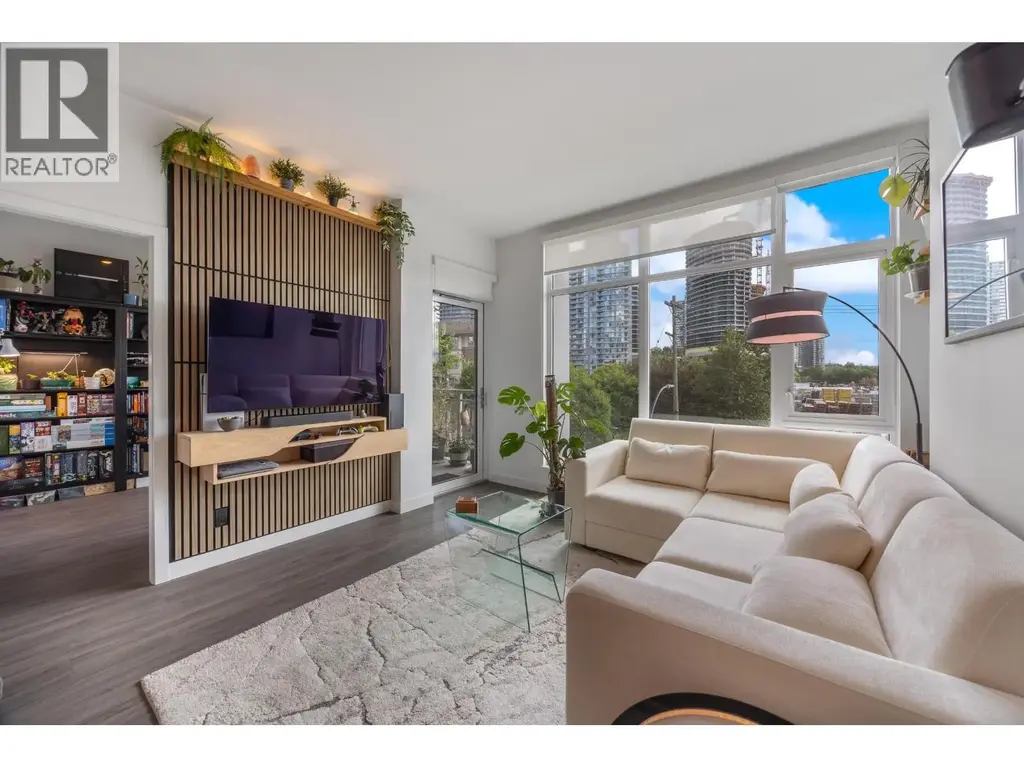 Th307 2351 Beta Avenue, Burnaby