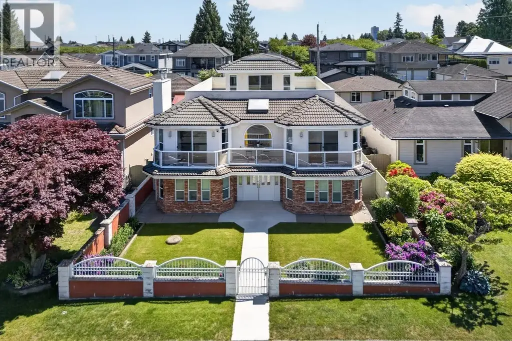 8026 18th Avenue, Burnaby