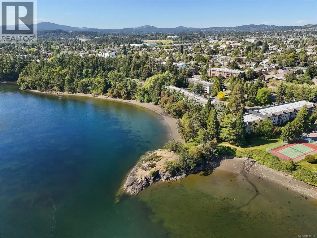 105 81 Gorge Rd W, Saanich