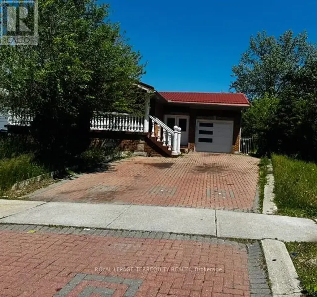 46 Orpington Crescent, Toronto (Mount Olive-Silverstone-Jamestown)
