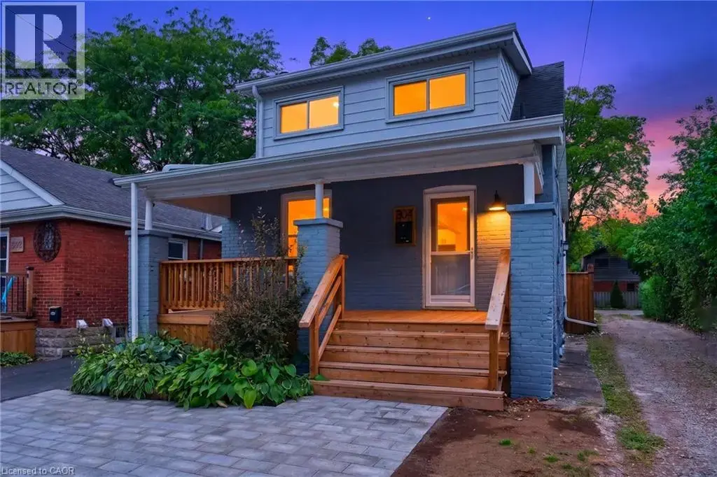 304 Park Street, Dundas