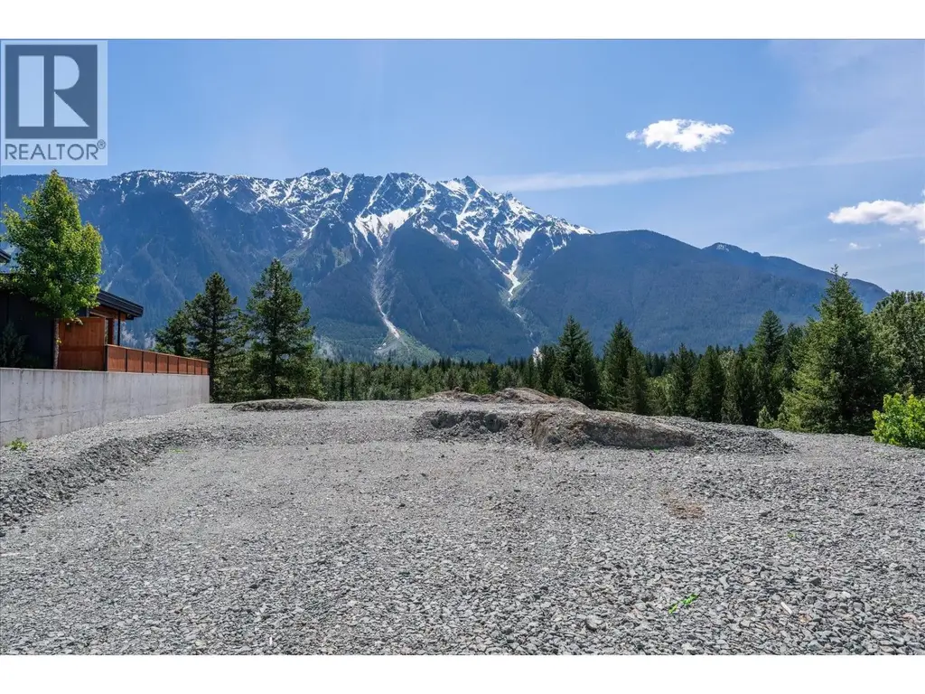 1770 Pinewood Drive, Pemberton