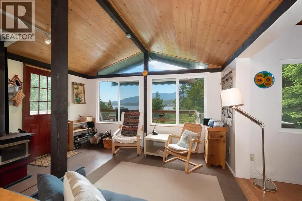 847 Captain's Way, Bowen Island