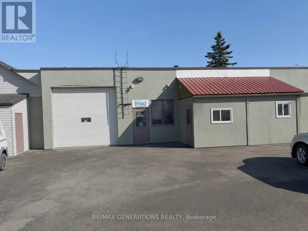 B - 815 Simpson Street, Thunder Bay (East End)