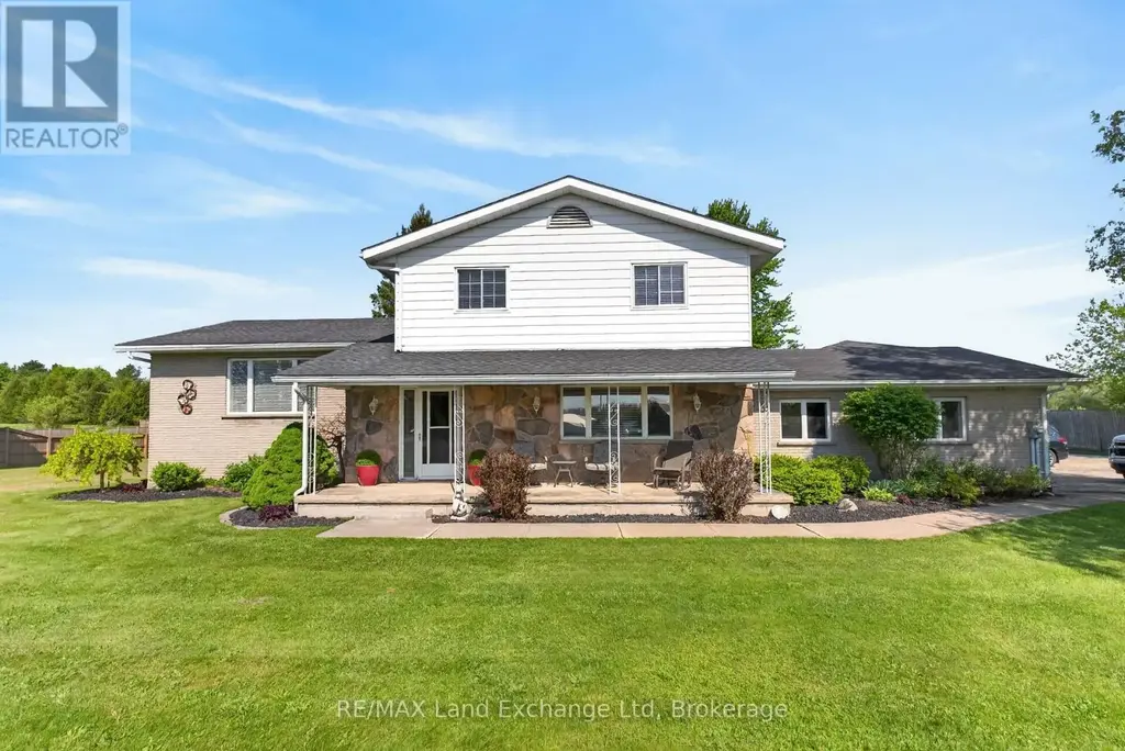 696 Josephine Street N, North Huron (Wingham)