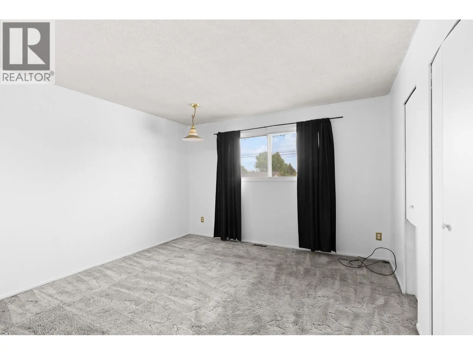 2877 Springfield Road. Kelowna, British Columbia
