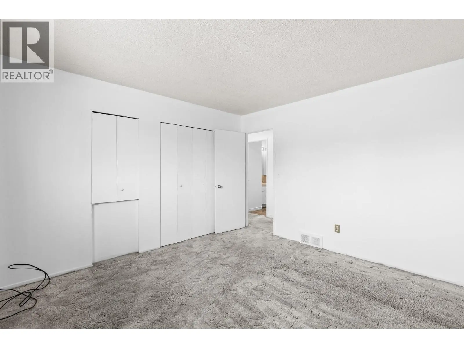 2877 Springfield Road. Kelowna, British Columbia