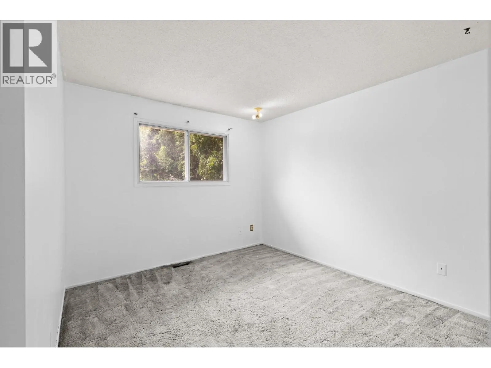 2877 Springfield Road. Kelowna, British Columbia