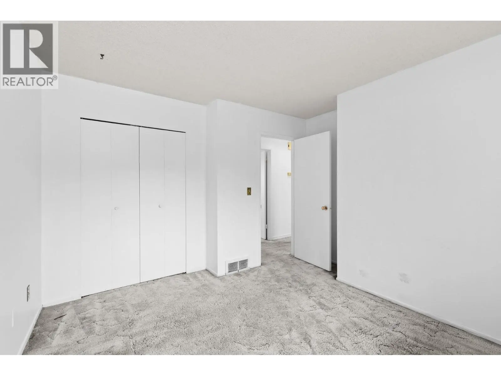 2877 Springfield Road. Kelowna, British Columbia