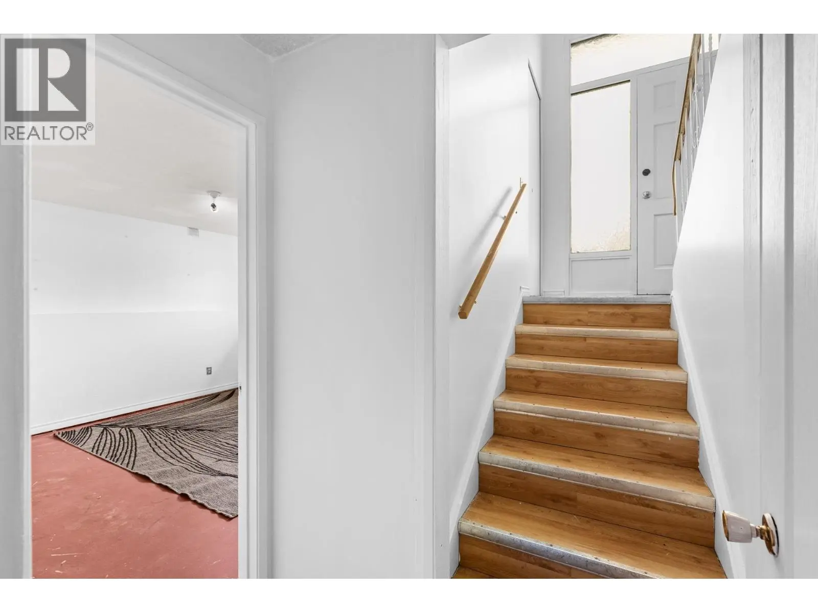 2877 Springfield Road. Kelowna, British Columbia
