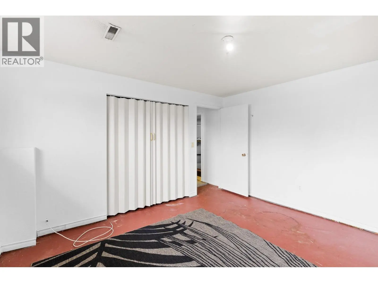2877 Springfield Road. Kelowna, British Columbia
